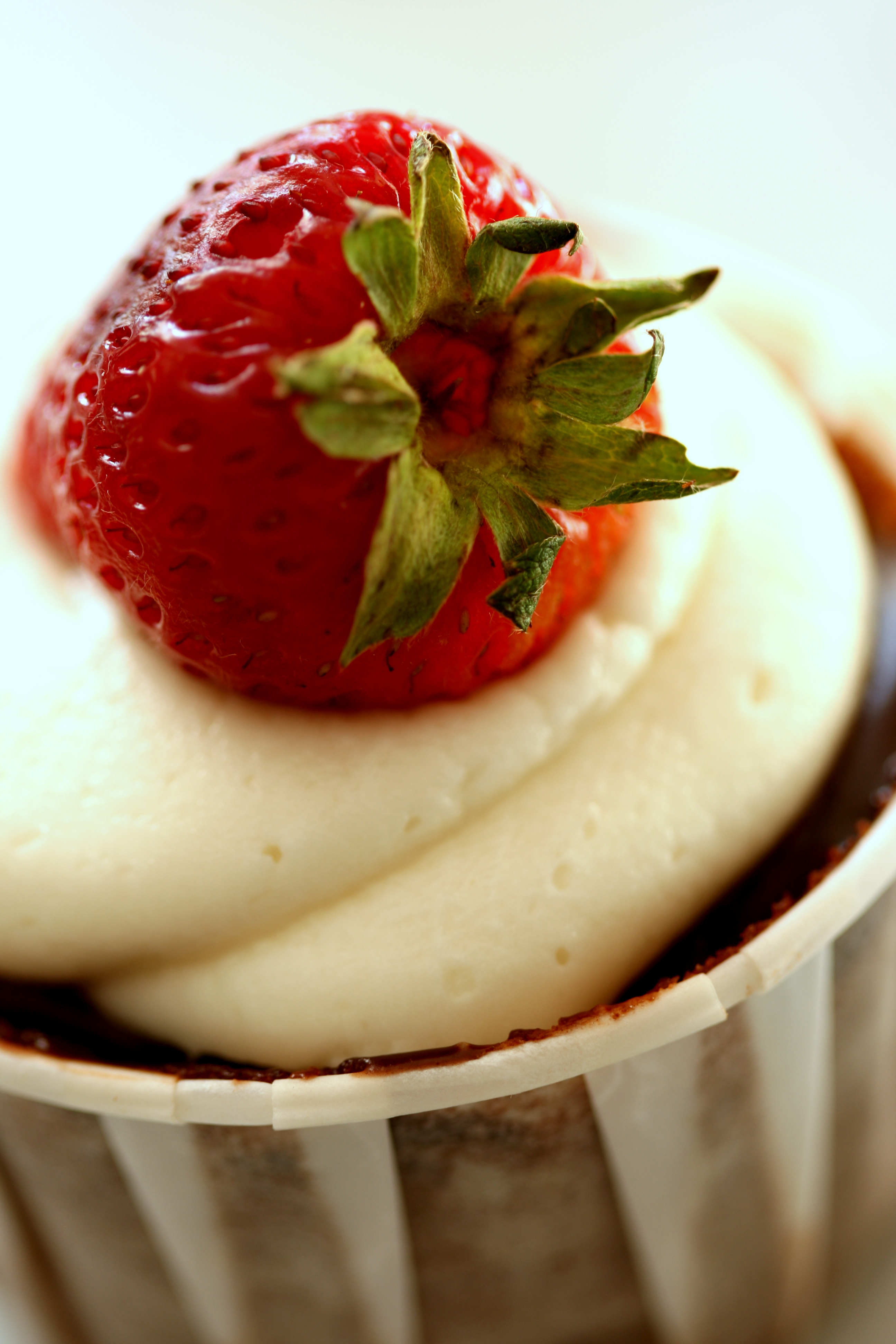 Chocolate Strawberry Stuffed Cupcakes